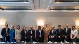 compromiso. la mesa del litio se reunió con la cúpula de Rio Tinto, que absorbería a Glencore.&nbsp;