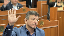 Ledesma desafió a Galán a que renuncie a sus fueros Ledesma desafió a Galán a que renuncie a sus fueros