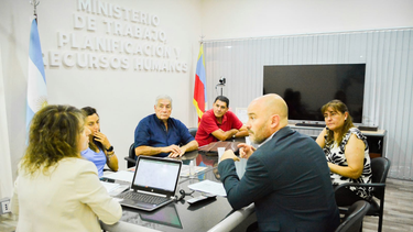 gobierno acordo con salud un aumento del 30%