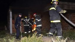 Dos hermanos de 12 y 14 años murieron calcinados en una casa usurpada