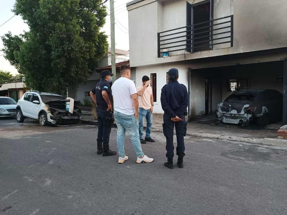 Desastre. Los dos autos quedaron totalmente dañados.&nbsp;