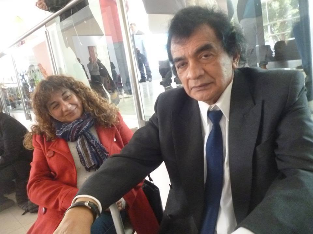 Leo Romero, acompañado por su hija Adriana.&nbsp;