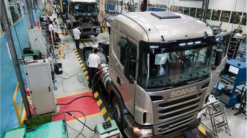 Scania despidió a 16 trabajadores