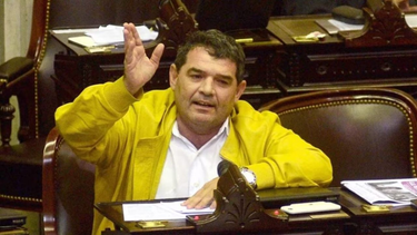 un candidato de milei sorteara 100 dolares por dia hasta las paso