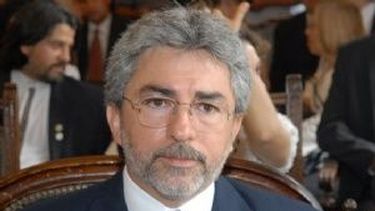 uda denuncio penalmente al ministro daniel gutierrez