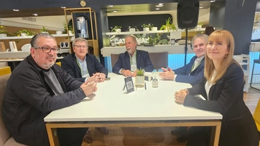 bioetanol en el noa: niederle se reunio con empresarios para explorar inversiones