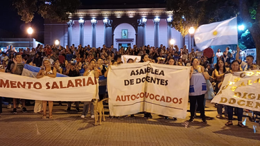 docentes autoconvocados marchan en el centro capitalino