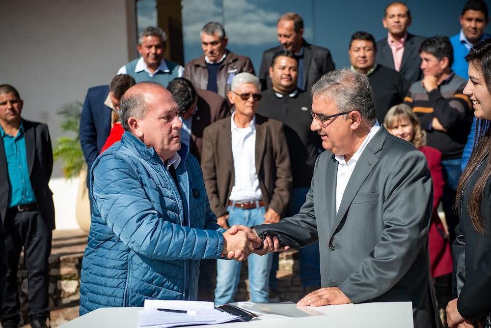 Se renovó el convenio para que alumnos del interior sigan accediendo al transporte escolar gratuito