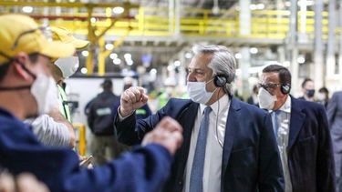 Confirman un caso de coronavirus en la planta automotríz que ayer visitó el presidente