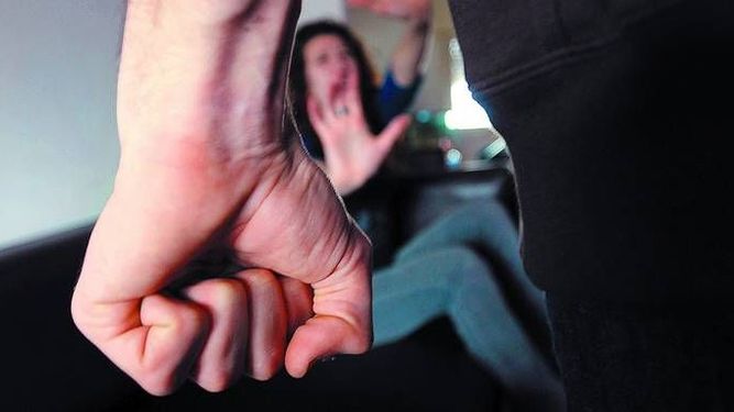 Quiso golpear a su pareja dentro de la unidad judicial