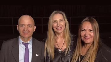 La foto que esconden. Adrián Brizuela y Myriam Juárez junto a la hermanísima Karina Milei.