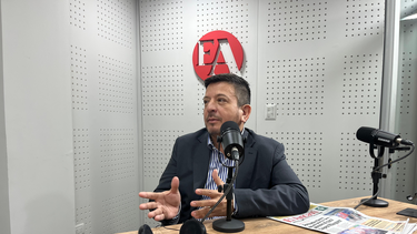 ledesma cuestiono a los radicales con peluca: se comieron ese personaje y por eso tienen que actuar asi