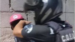 Quiso agredir con un cuchillo a su madre y hermanos