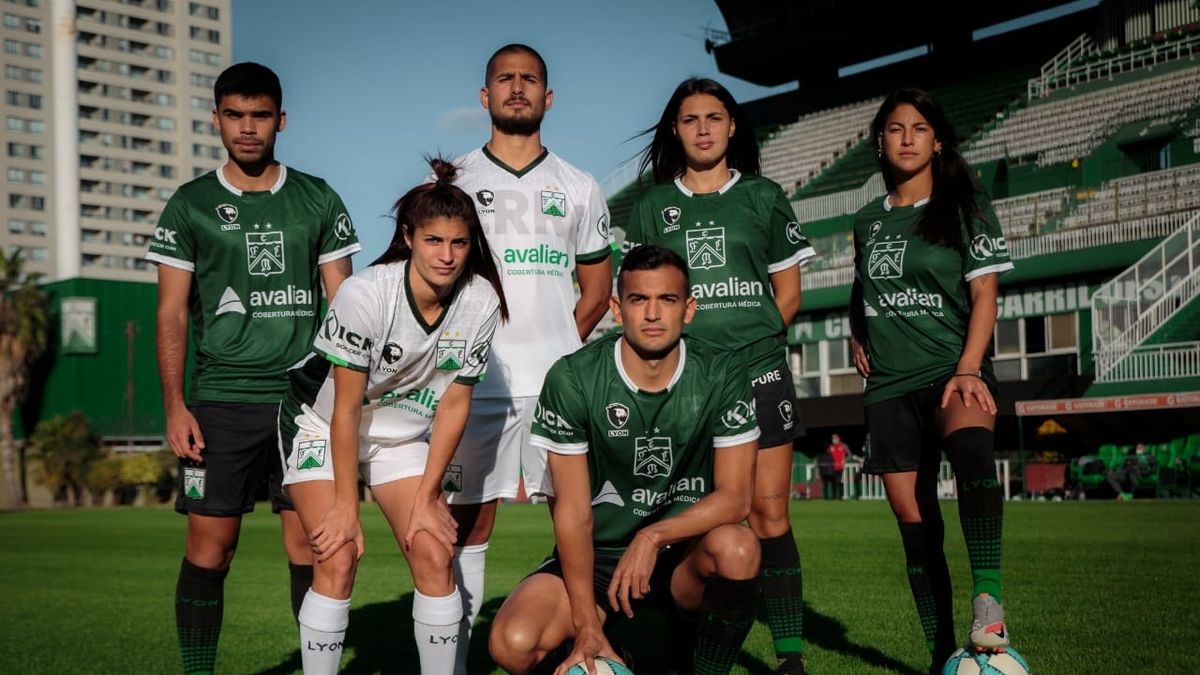 Escuela de Futbol Femenino - Ferro Carril Oeste - Caballito