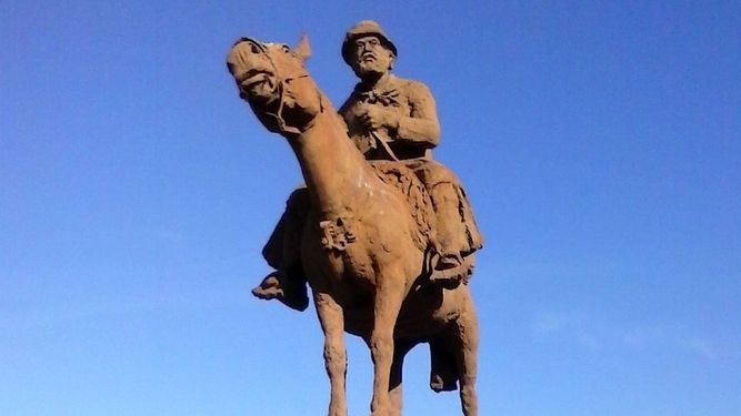 Un gran artista. Monumento al gaucho, una de las obras emblemáticas de Ricardo Dalla Lasta.