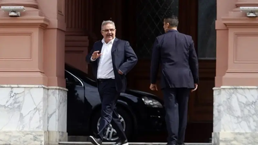 jalil fue recibido por santilli y adorni en el inicio de la ronda de dialogo con gobernadores