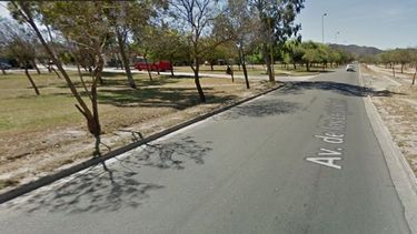 Agredió y le rompió la moto a su ex novia travesti