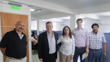 Empleados del call center reclaman por sueldos atrasados