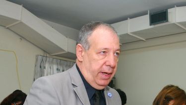 Lo juzgan por el abuso sexual y apuñalamiento de su pareja
