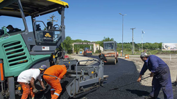 El salario no frena su caída y la construcción junto a la industria lideran la pérdida de puestos de trabajo El salario no frena su caída y la construcción junto a la industria lideran la pérdida de puestos de trabajo