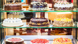 Devolvió $1 millón de pesos transferidos por error y recibirá una torta por año durante 10 años Devolvió $1 millón de pesos transferidos por error y recibirá una torta por año durante 10 años