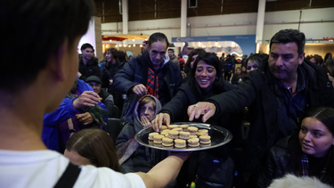 Los alfajores de algarroba fueron los protagonistas en la tarde de Poncho