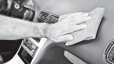 como mantener limpio el interior del automovil