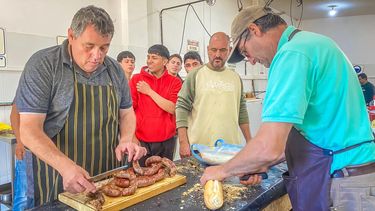 propuesta gastronomica en andalgala: cocinaran platos gourmet elaborados con productos locales
