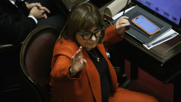 Bullrich explosiva contra Adorni: Milei sabía que estaba sucio, no se por qué lo defiende Bullrich explosiva contra Adorni: Milei sabía que estaba sucio, no se por qué lo defiende