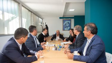 Comisión de Transporte del Senado se reunió con el ministro por la creación de la empresa estatal