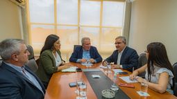 Diálogo. La primera reunión para pedir ajuste presupuestario fue con la vicegobernación.