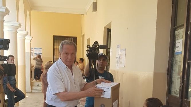 Dusso votó temprano