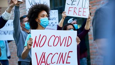 En Canadá estudian un impuesto a los antivacunas