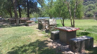 Abandono total. Quienes va a las pirquitas solo lanzan críticas a la gestión comunal por el estado del camping