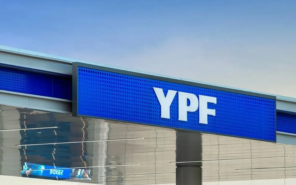 Argentina presenta un escrito para mantener la suspensión de la entrega de acciones de YPF