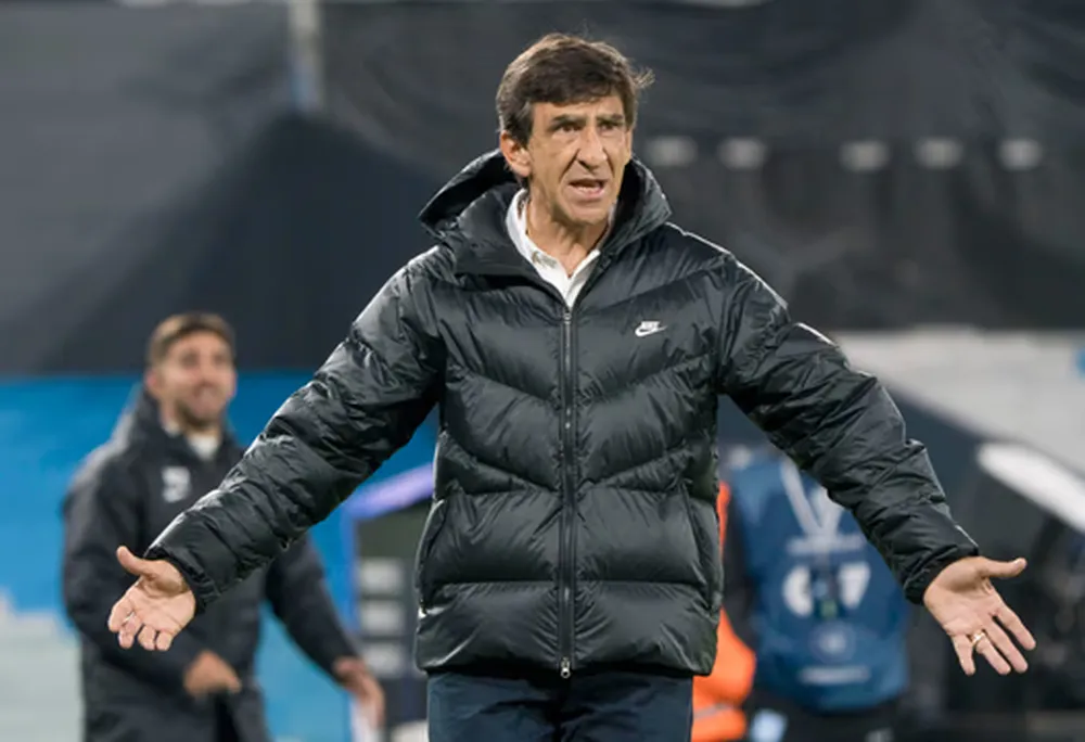 Racing despidió a Gustavo Costas