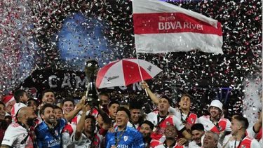 por el ultimo titulo, river gano 21 veces mas que lo que obtuvo boca por ganar la copa argentina