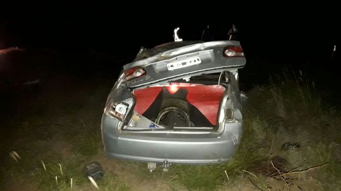Murió un hombre en un vuelco en La Paz