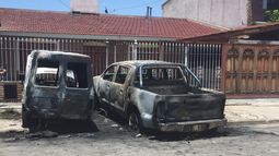 Se incendiaron dos vehículos en el sector este de la ciudad