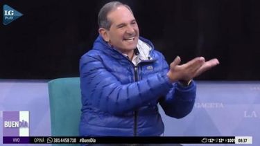Alperovich se desubicó, acosó a una periodista y fue repudiado