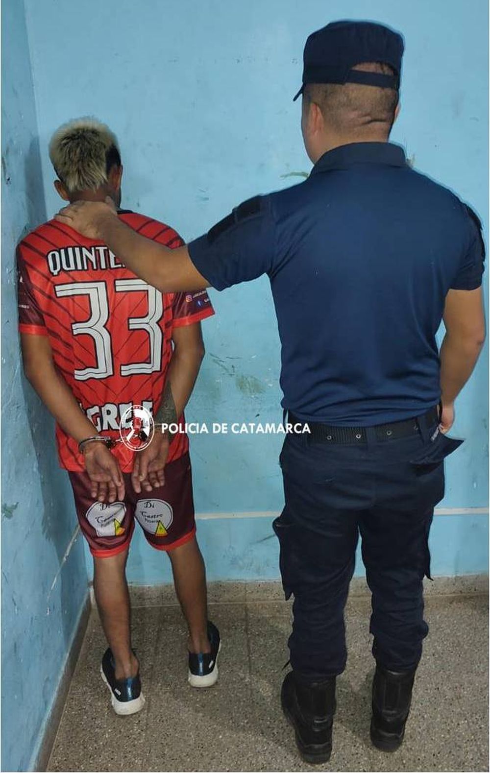 Arrestado. En Comisaría Octava.