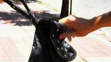Arrebato en plena calle