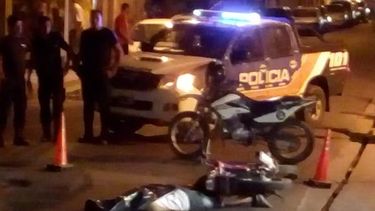 Muere un motociclista atropellado por un colectivo