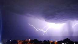 Rige alerta amarilla por tormentas para varias zonas del Valle Central y Pomán