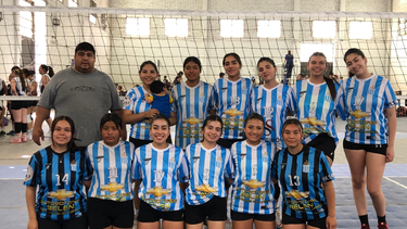 el voley sub 18 del club racing compitio en la copa argentina amateur