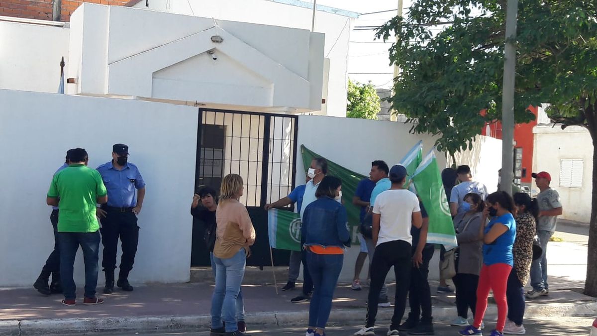 Recreo: cesanteados de Luis Polti reclamaron a Fiscalía