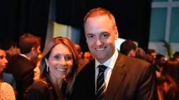 Padres de la escuela de los Adorni hablan de invitaciones a viajes a Madrid y Disney Padres de la escuela de los Adorni hablan de invitaciones a viajes a Madrid y Disney