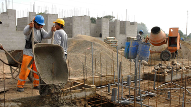 la construccion perdio 120 mil empleos en un ano