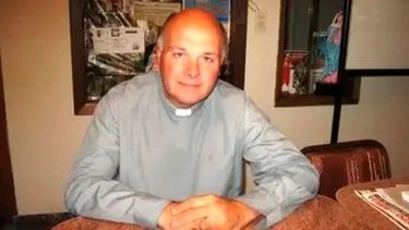 Un cura denunciado por abuso fue excluido en forma total y definitiva de la Iglesia