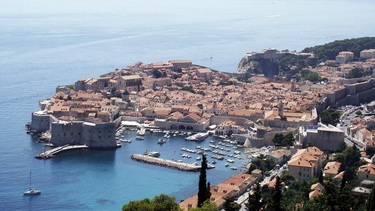 Italia registró un fuerte terremoto frente a la costa adriática